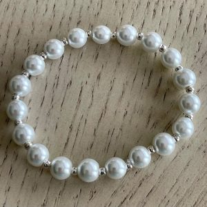 Elegant  Pearl Bracelet - Classic & Timeless Accessory